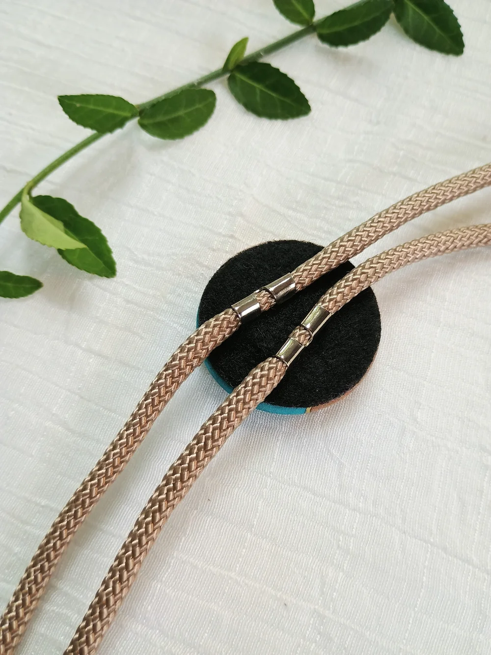 🐴 ECLECTIC CHIC 🐴 VTG Artisan Southwestern Bolo Tie, Native Vibes, Mens Jewelr